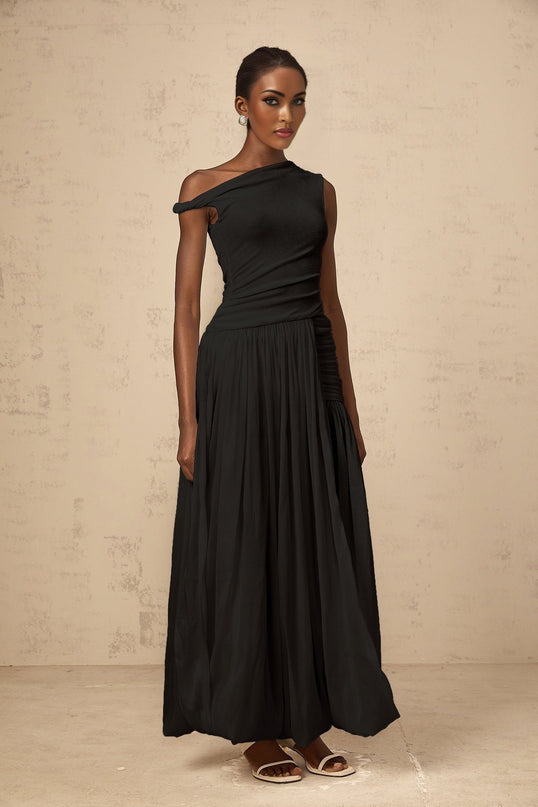 Isla Black Maxi Dress with Mono-Shoulder Design and Side Slit