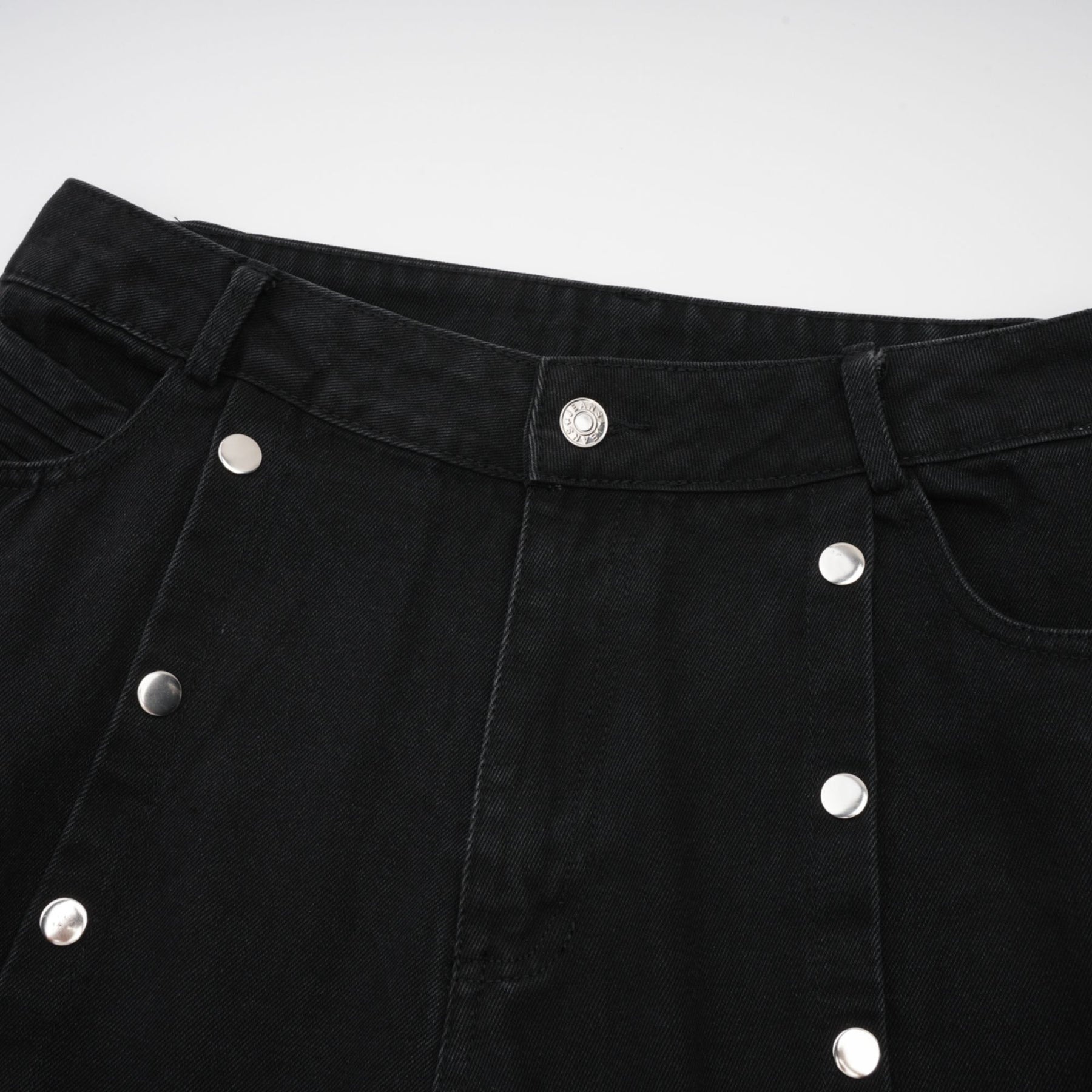 Janelle buttoned straightleg jeans