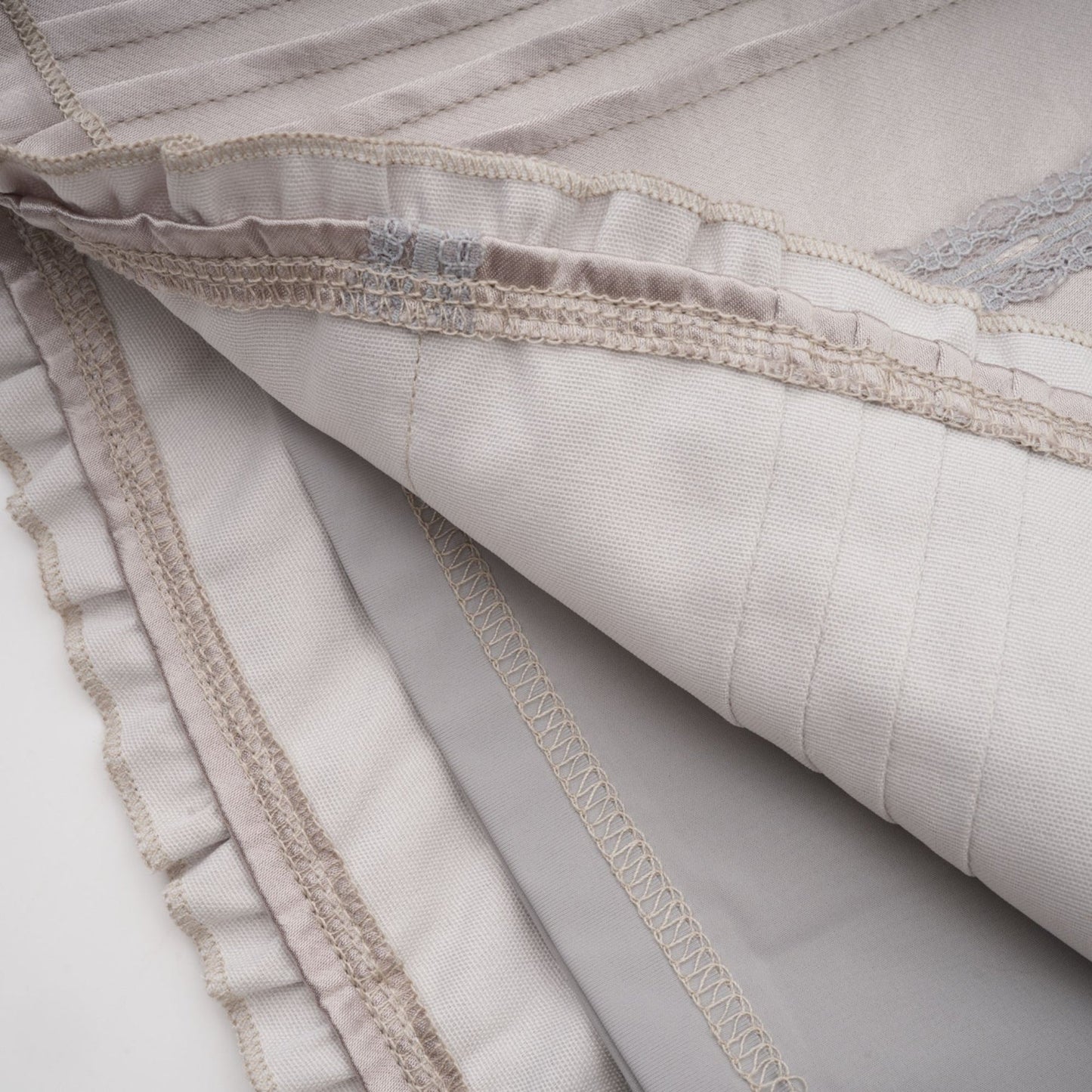 Juliette lace stripes pleated skirt