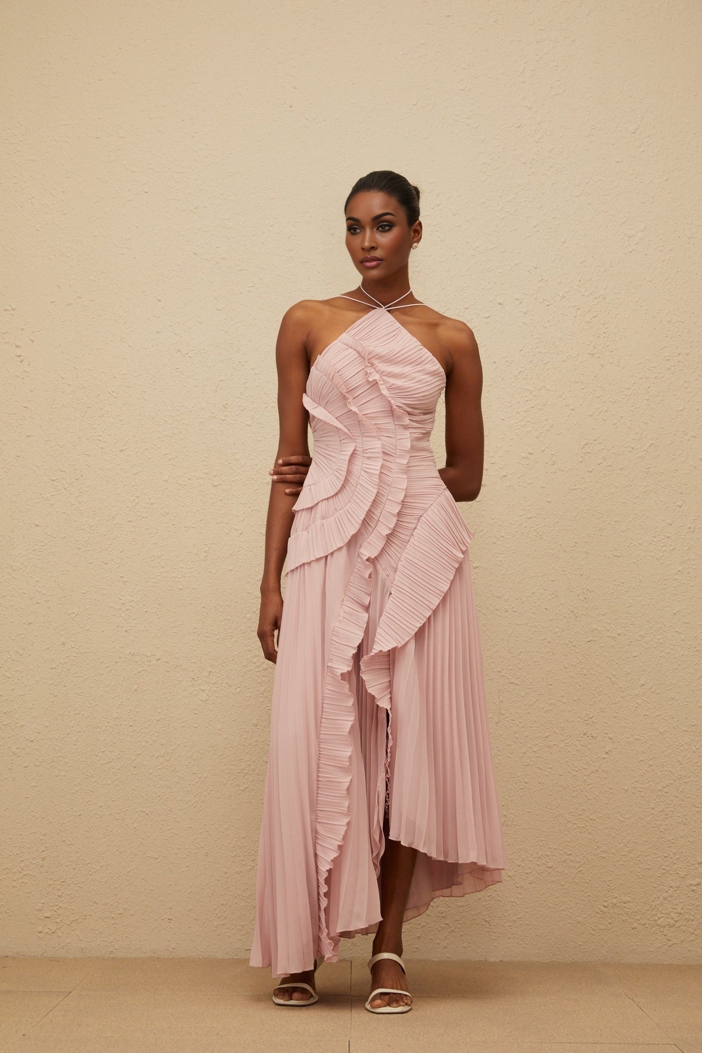 Lavender Pink Halterneck Sleeveless Midi Dress with Ruffled Trim