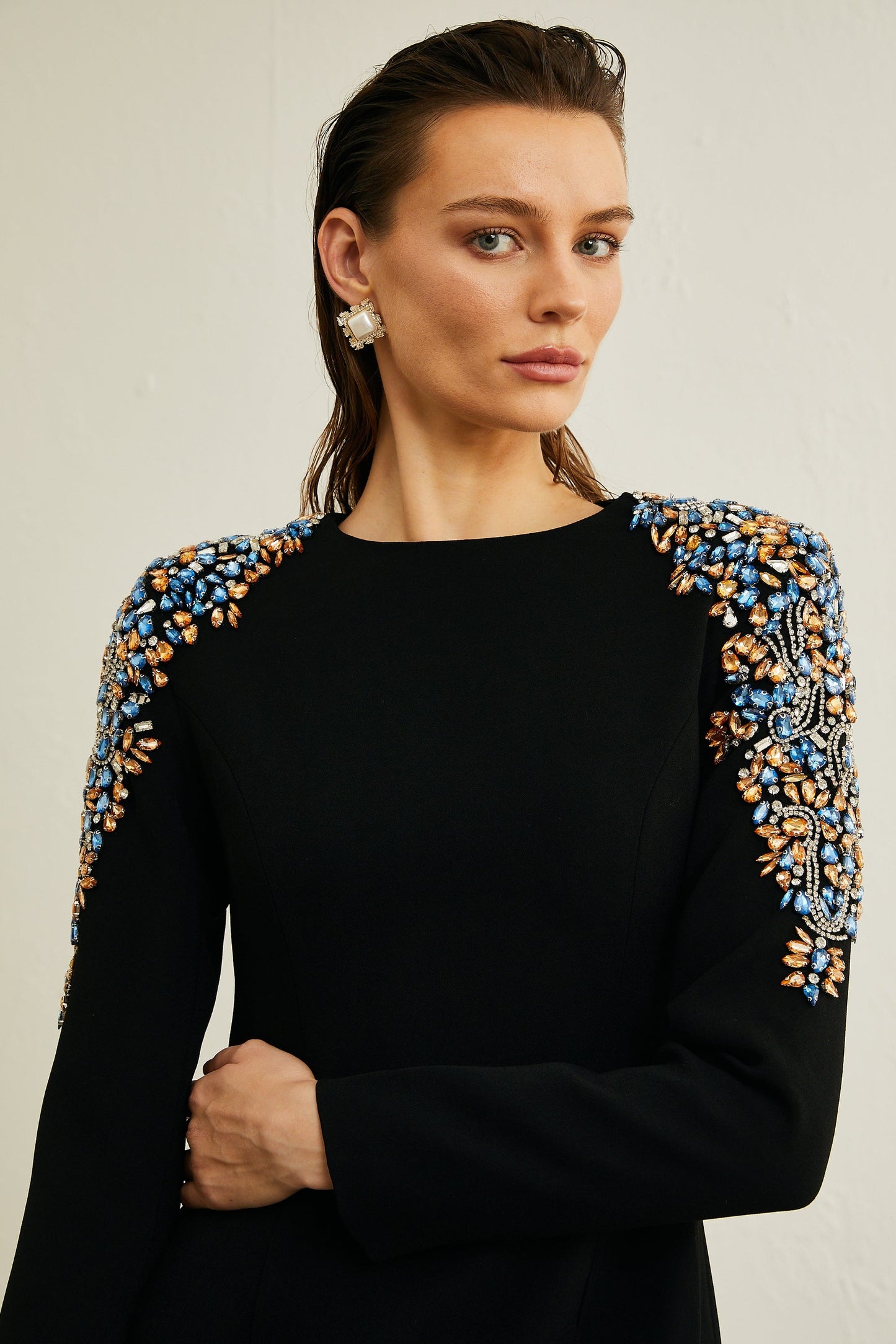 Maëlys black crystalembellished midi dress