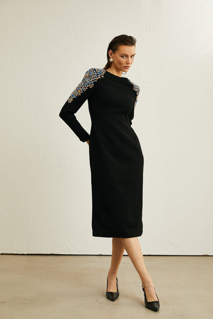 Maëlys black crystalembellished midi dress