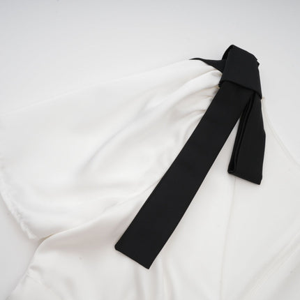 Mary White and Black Maxi Dress with V-Neck and Puff Sleeves