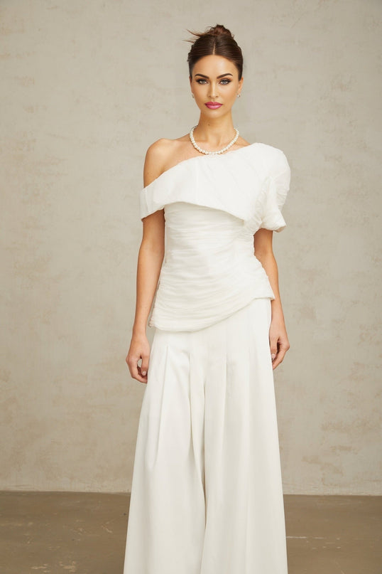 Mary White One-Shoulder Top and Culotte Trousers Set in Terylene Fiber
