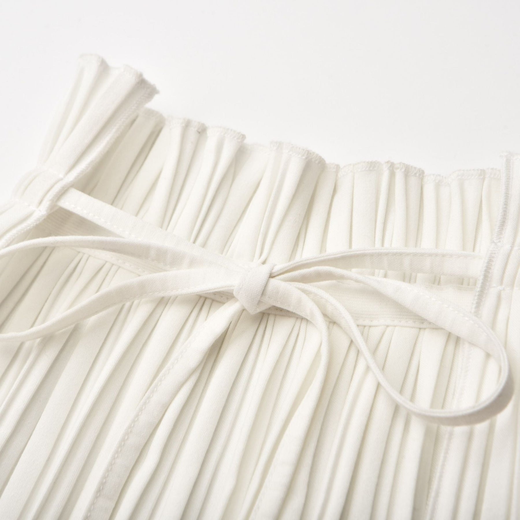 Milicent slitte drawstring pleated maxi skirt