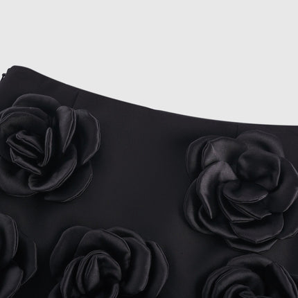 Nalini Black 3D Floral Appliqué Thigh-length Shorts