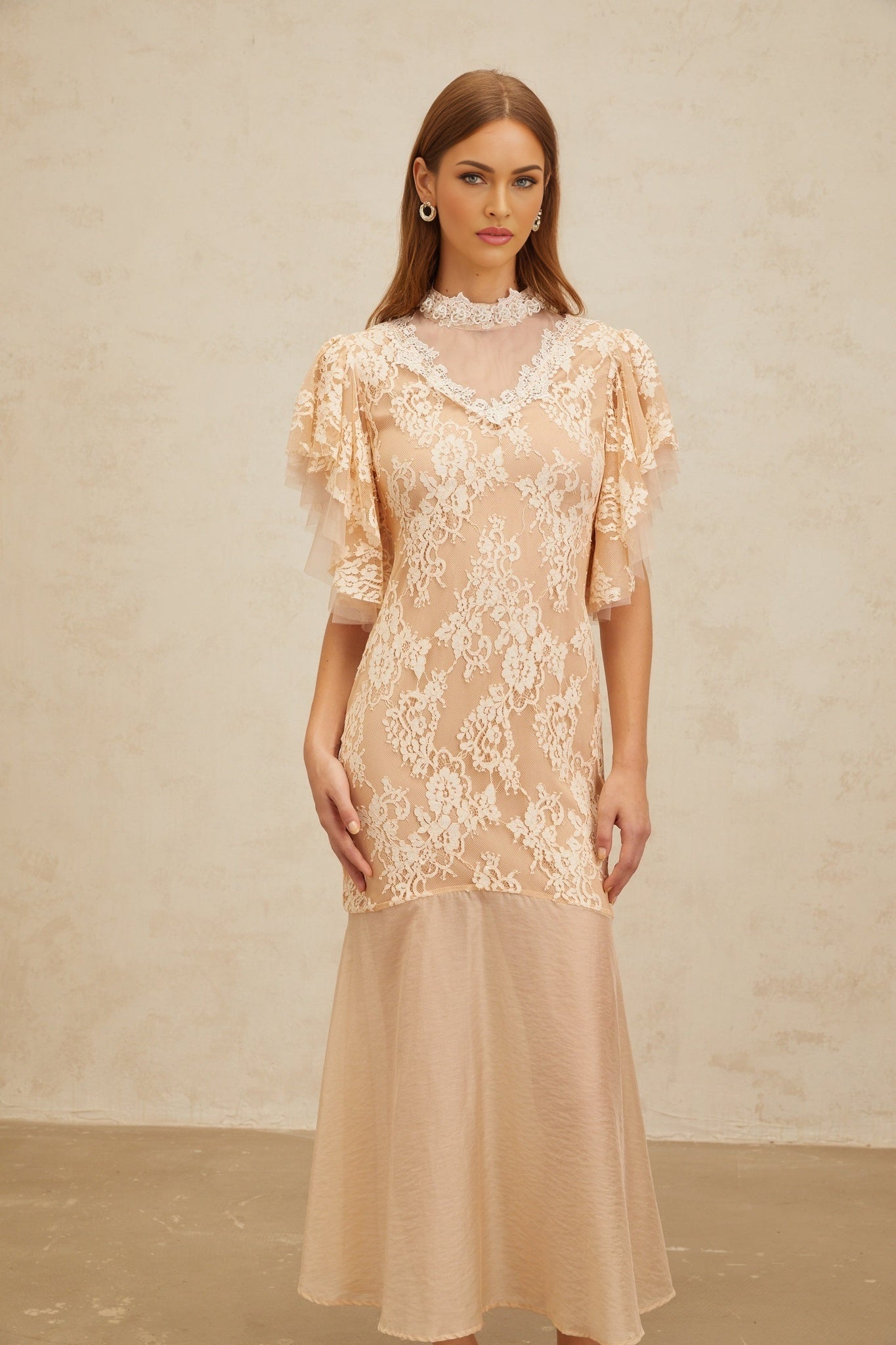 Neutrals floral lace mermaid hem midi dress with ruffled batwing sleeves
