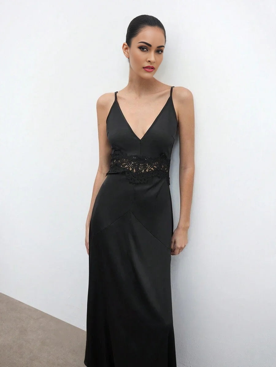New AutumnWinter Black Woven Satin Lace Panel Sleeveless Spaghetti Strap Urban Chic Elegant Casual