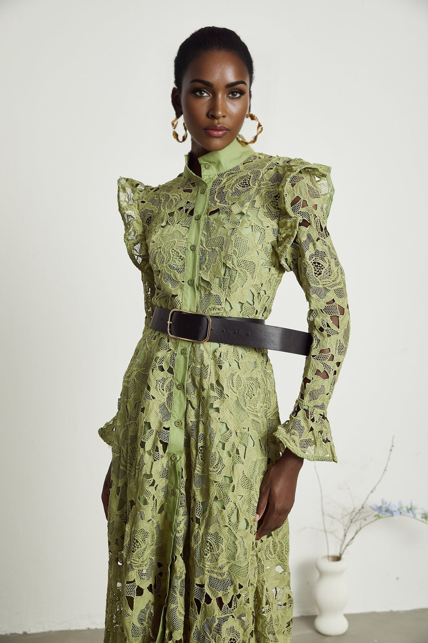 Noémie floralembroidered midi dress in Green