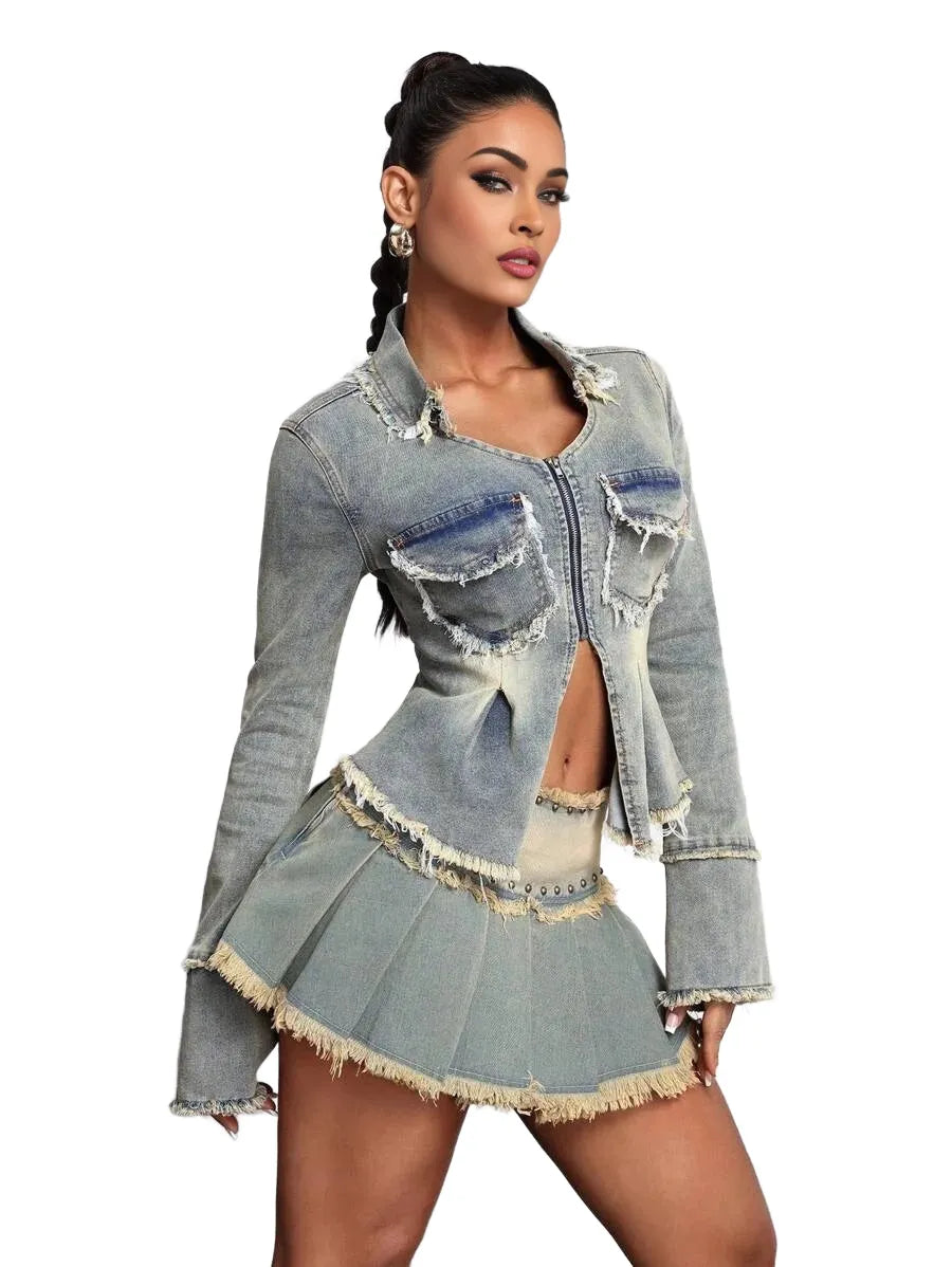 PETITE Womens Long Sleeve Zip Up Denim Jacket With Pockets And Raw Edges