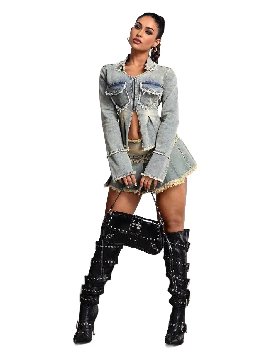PETITE Womens Long Sleeve Zip Up Denim Jacket With Pockets And Raw Edges
