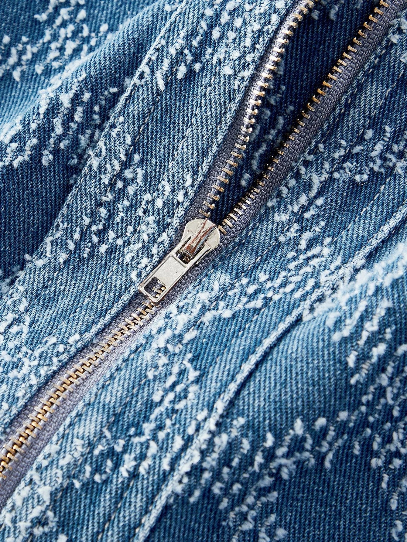 PREMIUM BELTED PLEATED DENIM DRESS