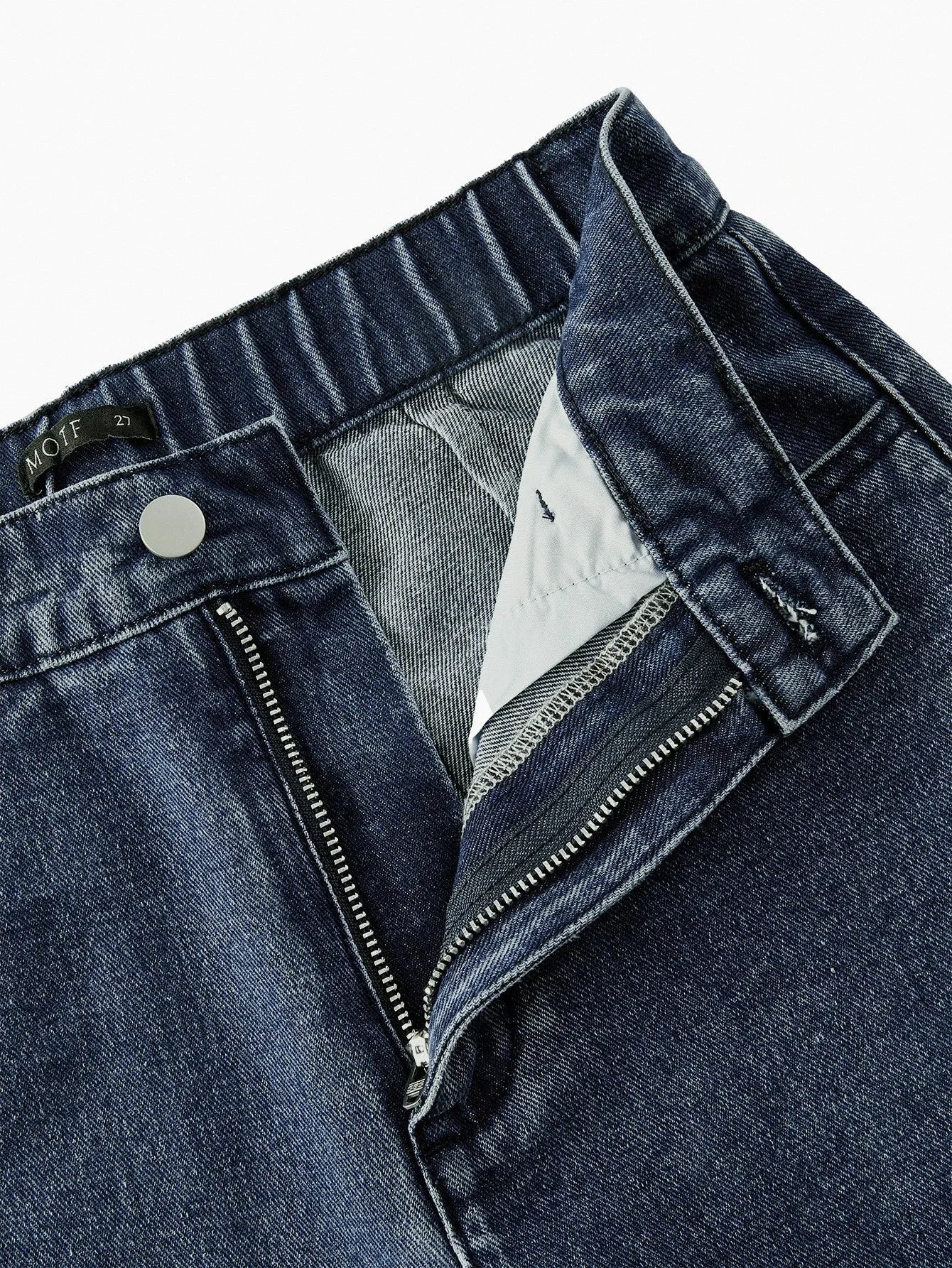 PREMIUM BUTTON UP SLEEVELESS DENIM BLOUSE amp FLARE LEG JEANS OUTFIT