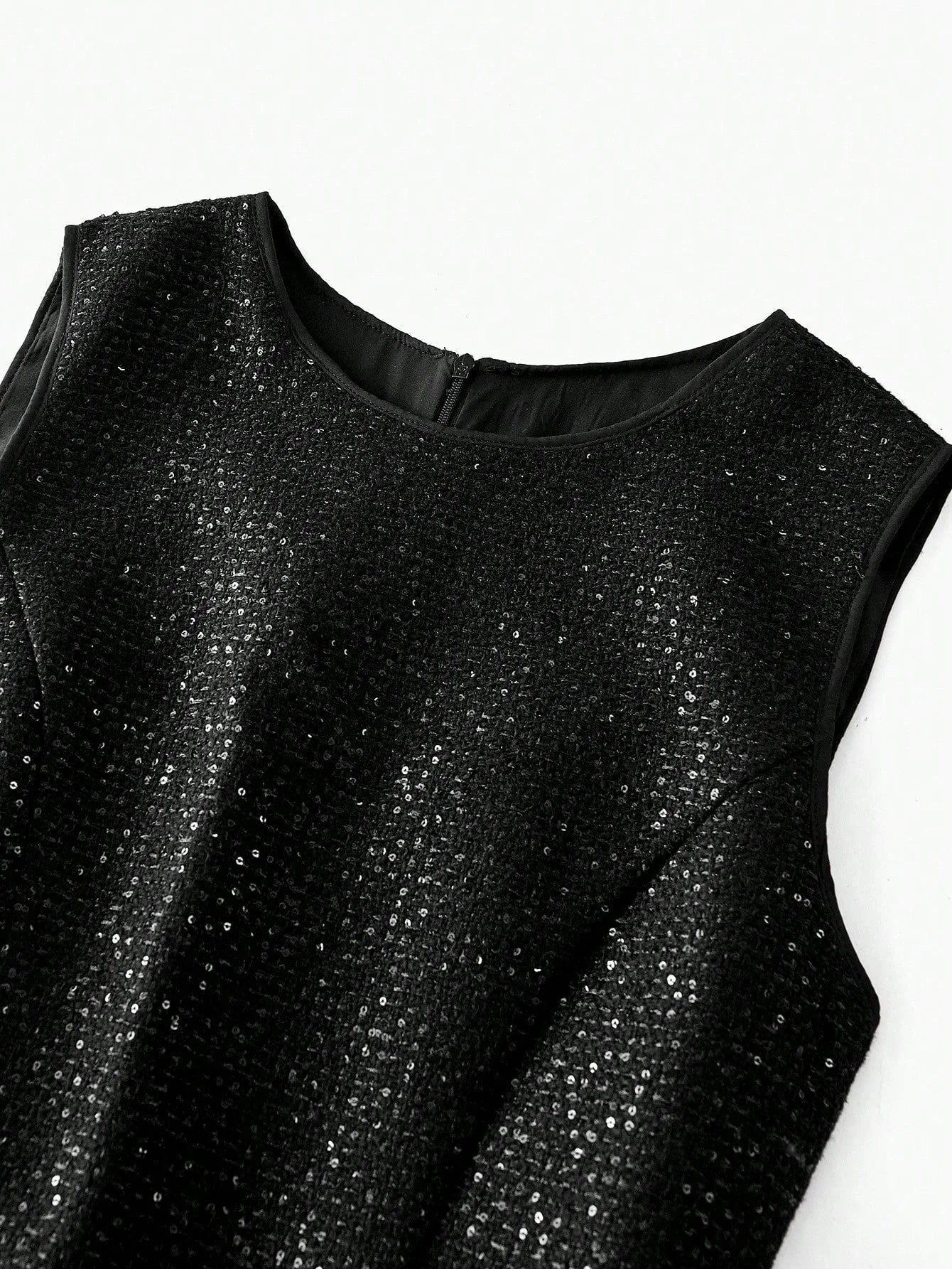 PREMIUM CHAIN DETAIL SPLIT DRESS