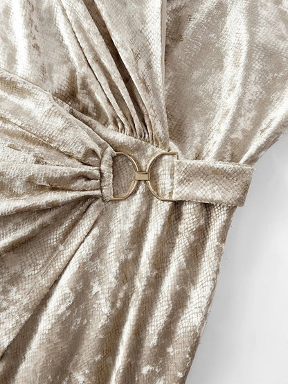 PREMIUM CHRISTMAS PLUS SIZE WOMEN VELVET STRUCTURED DESIGN MIDLENGTH DRESS