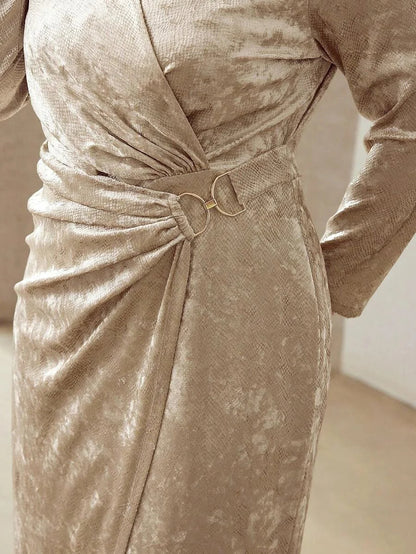 PREMIUM CHRISTMAS PLUS SIZE WOMEN VELVET STRUCTURED DESIGN MIDLENGTH DRESS