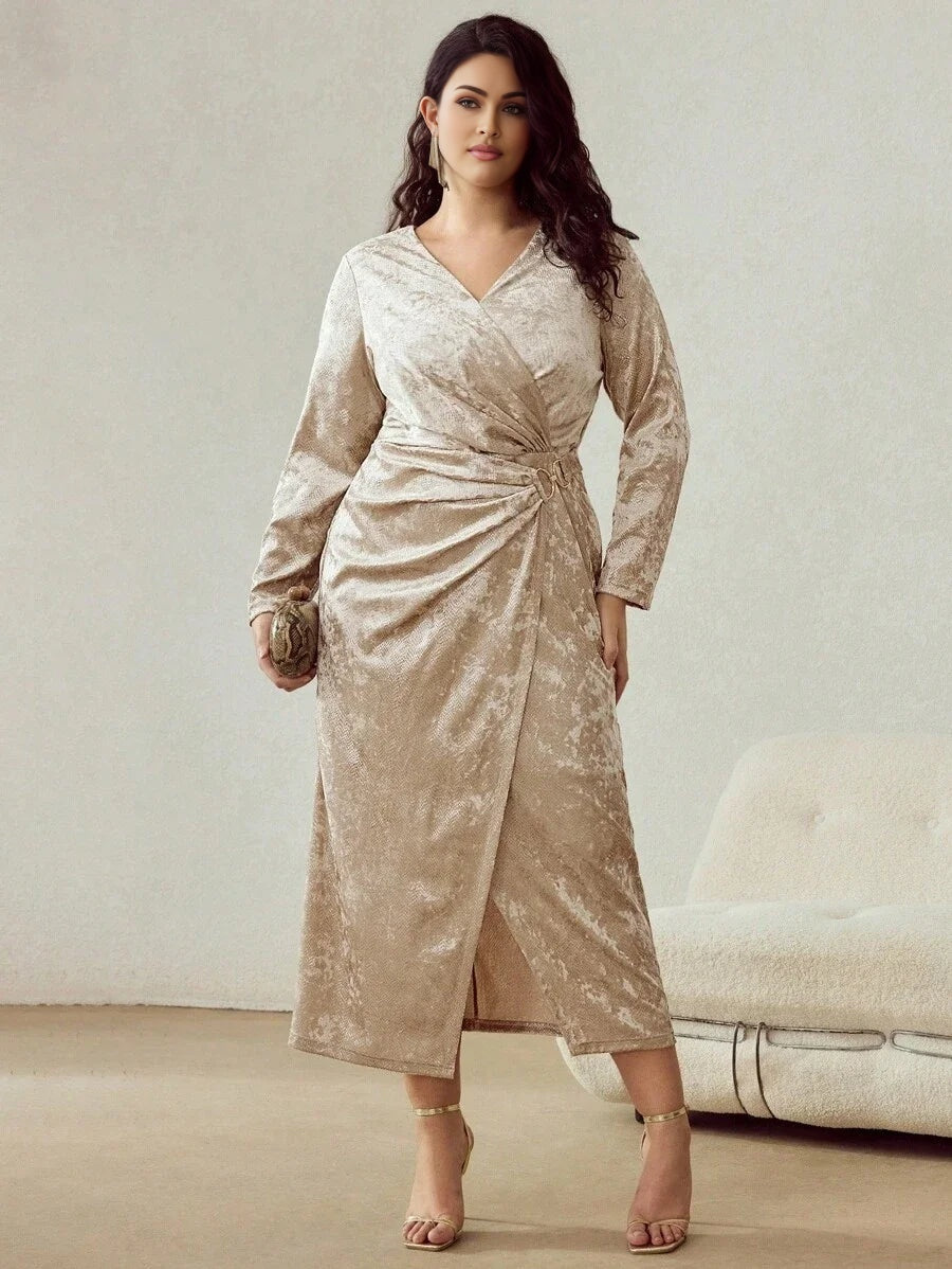 PREMIUM CHRISTMAS PLUS SIZE WOMEN VELVET STRUCTURED DESIGN MIDLENGTH DRESS