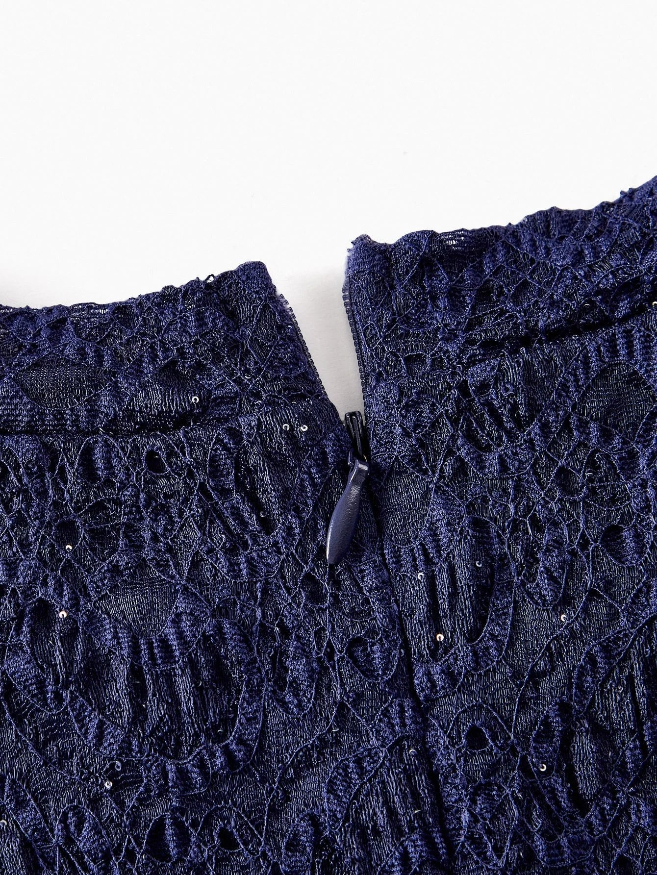 PREMIUM CONTRAST LACE ELEGANT FLOWY DRESS