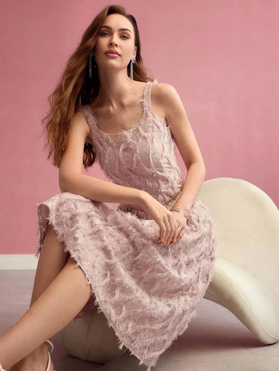 PREMIUM CONTRAST LACE FLOWY DRESS