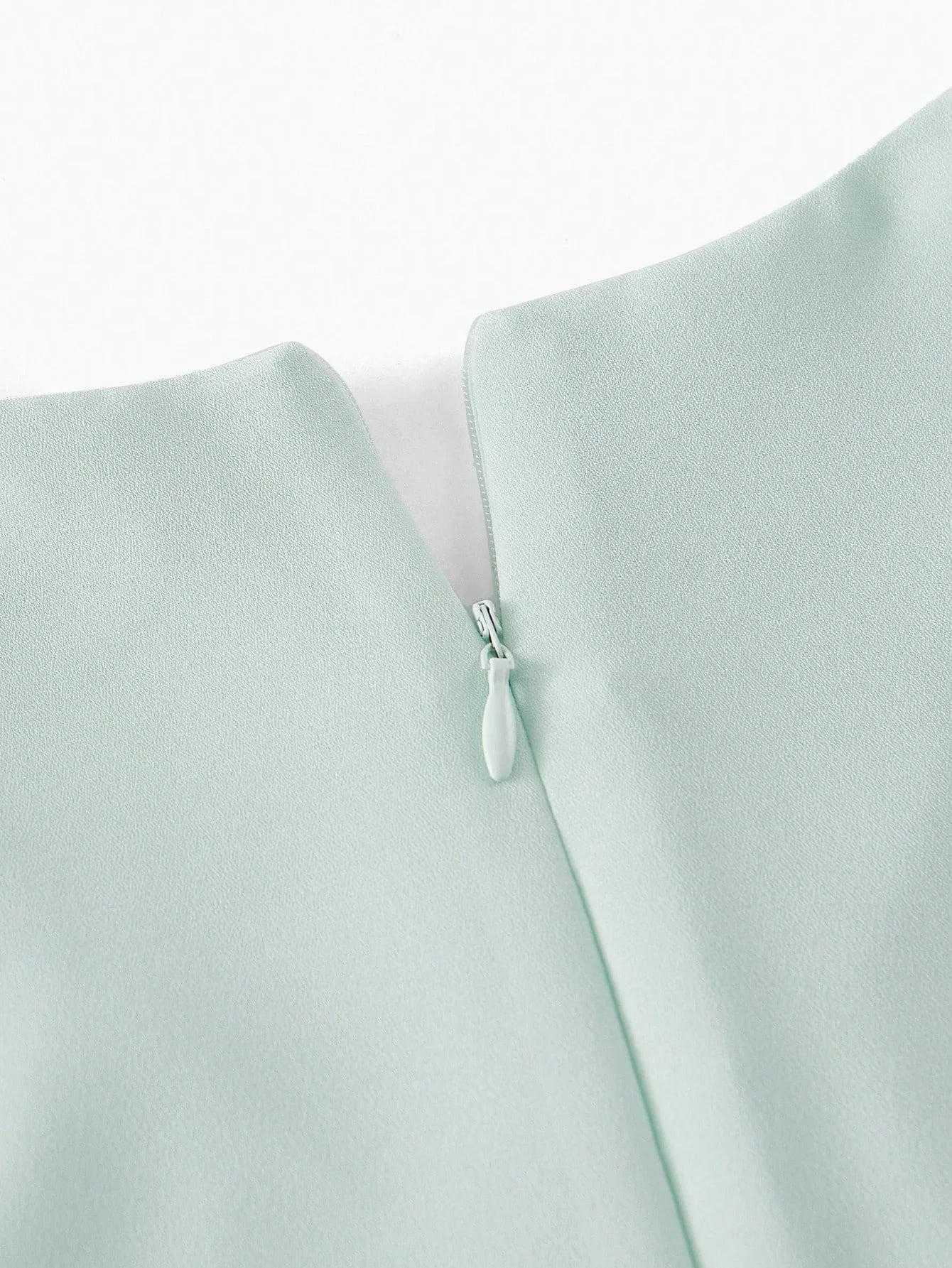 PREMIUM CONTRAST LACE LAYERED RUFFLE HEM DRESS