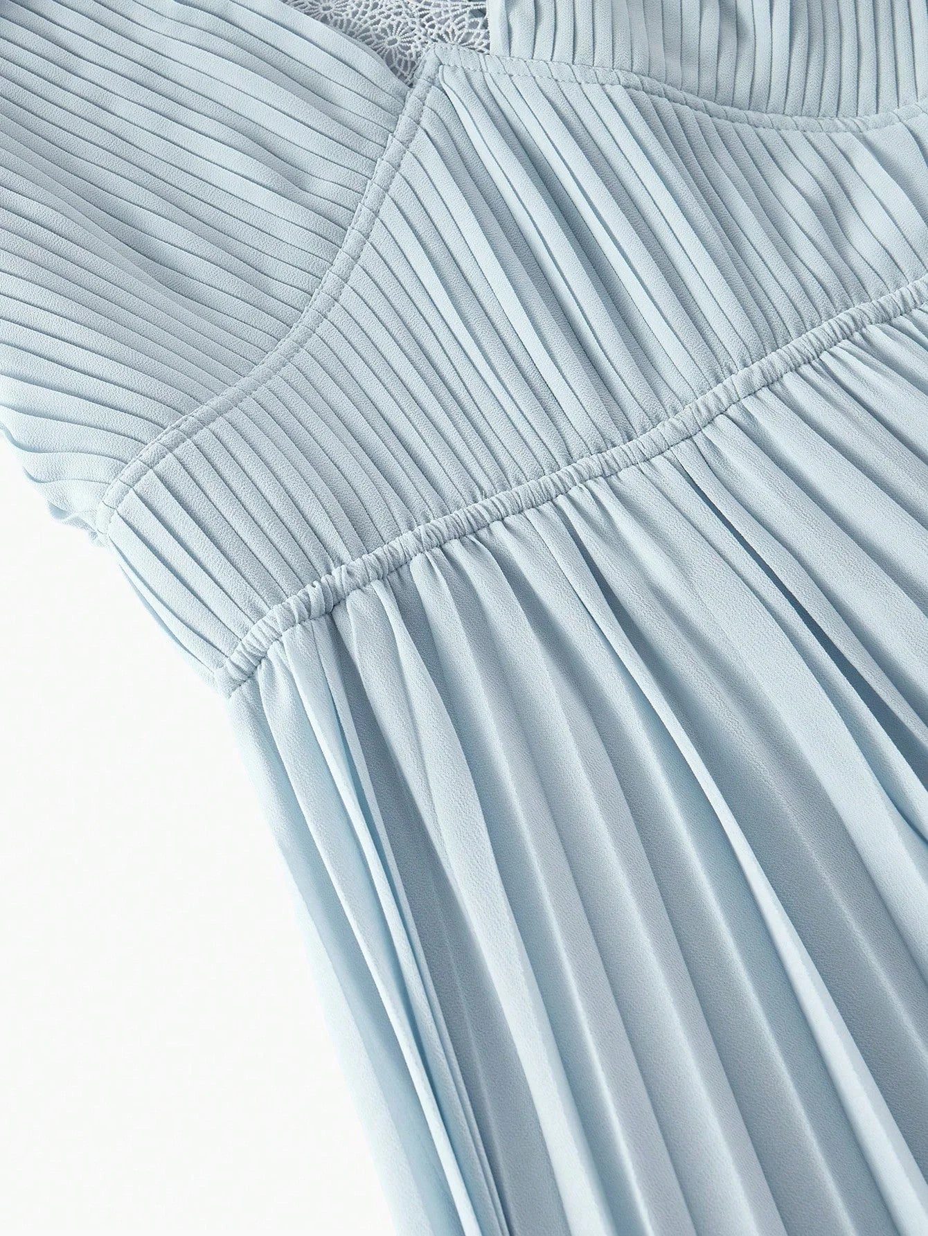 PREMIUM CONTRAST LACE PLEATED DRESS