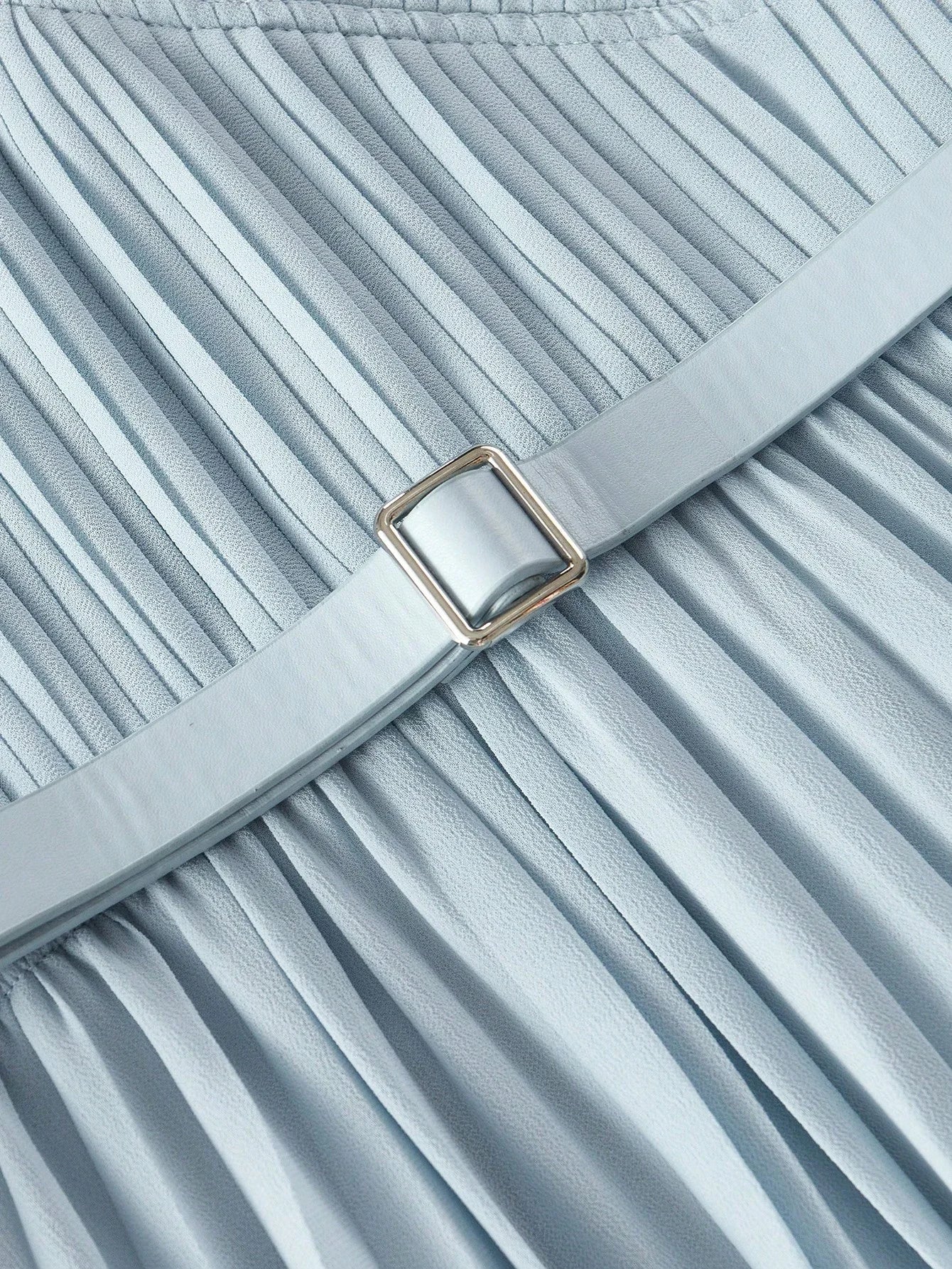 PREMIUM CONTRAST LACE PLEATED DRESS