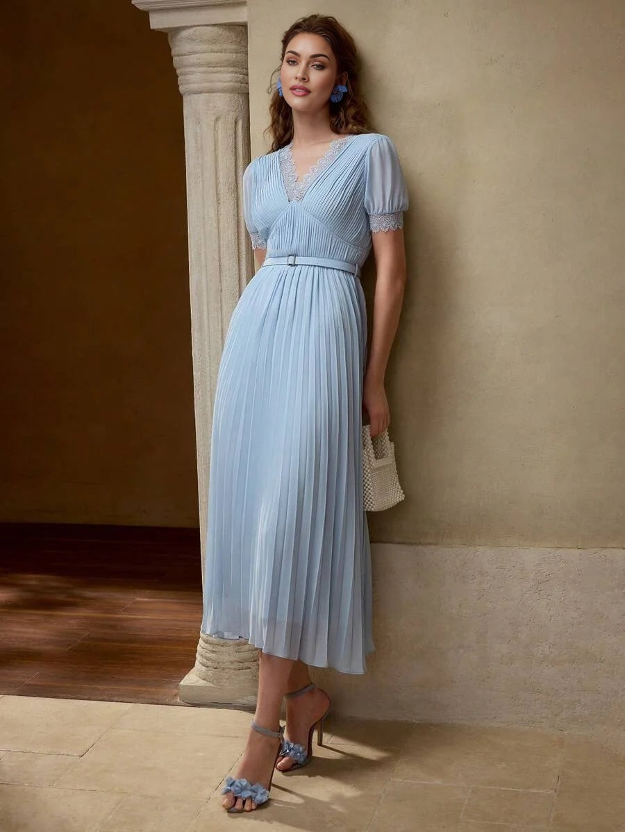 PREMIUM CONTRAST LACE PLEATED DRESS