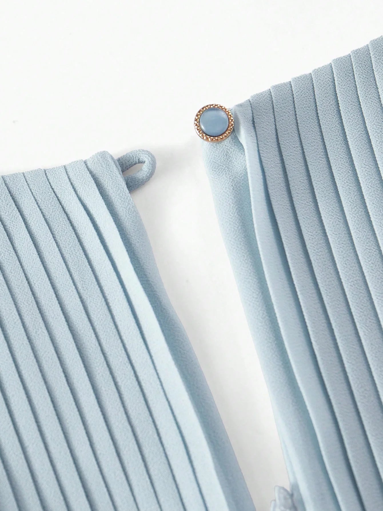 PREMIUM CONTRAST LACE PLEATED DRESS