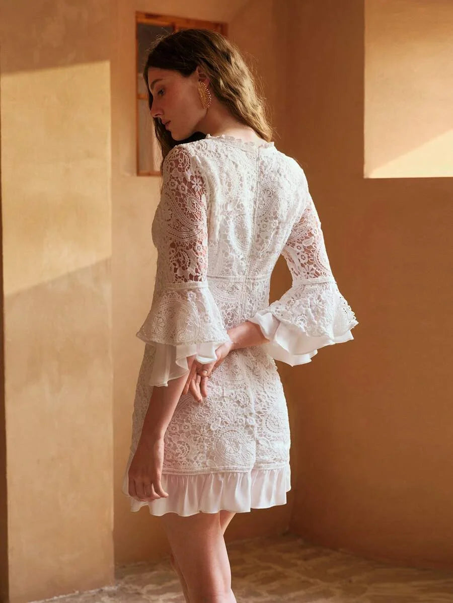 PREMIUM CONTRAST LACE RUFFLE HEM DRESS