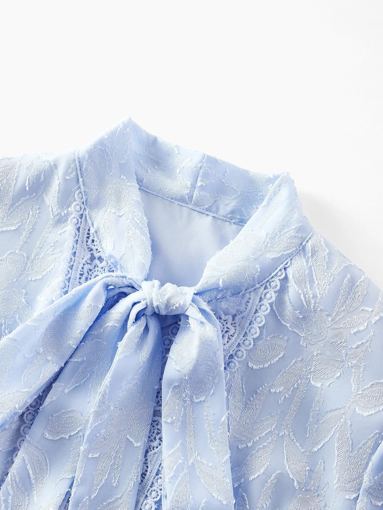 PREMIUM CONTRAST LACE RUFFLE HEM DRESS