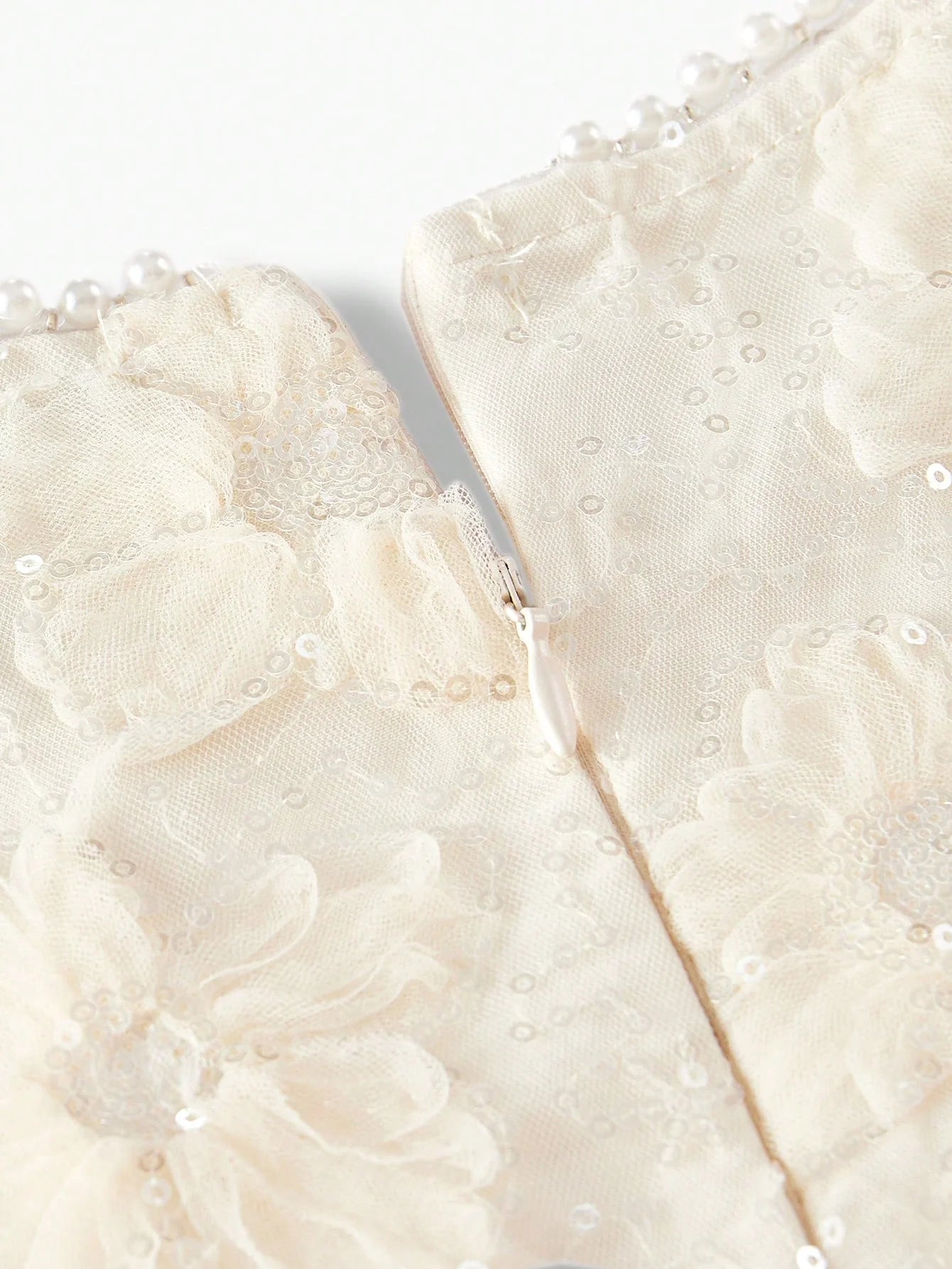 PREMIUM CONTRAST MESH PUFF SLEEVE DRESS