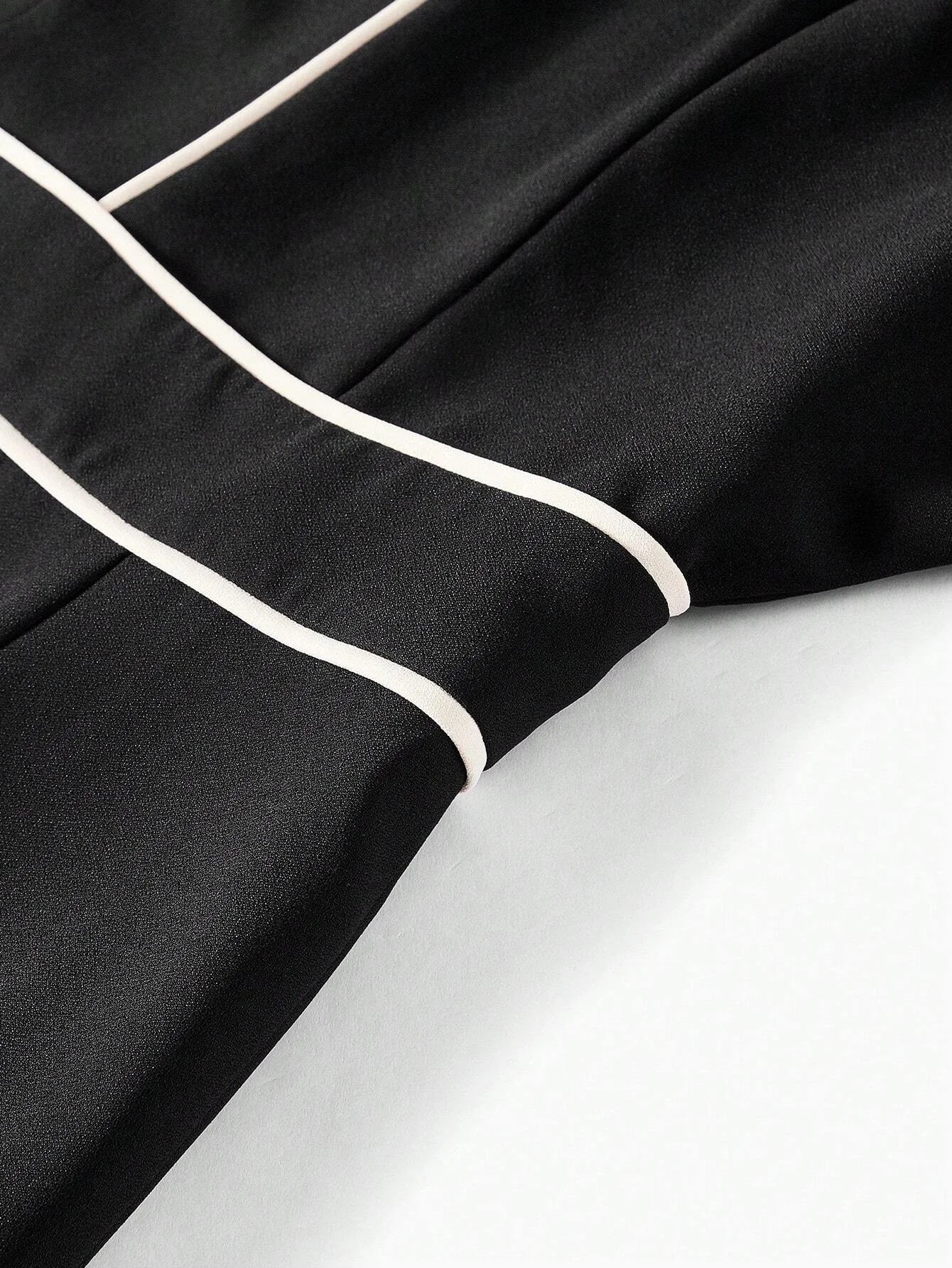 PREMIUM CONTRAST PIPING BATWING SLEEVE DRESSSUMMER OUTFITS