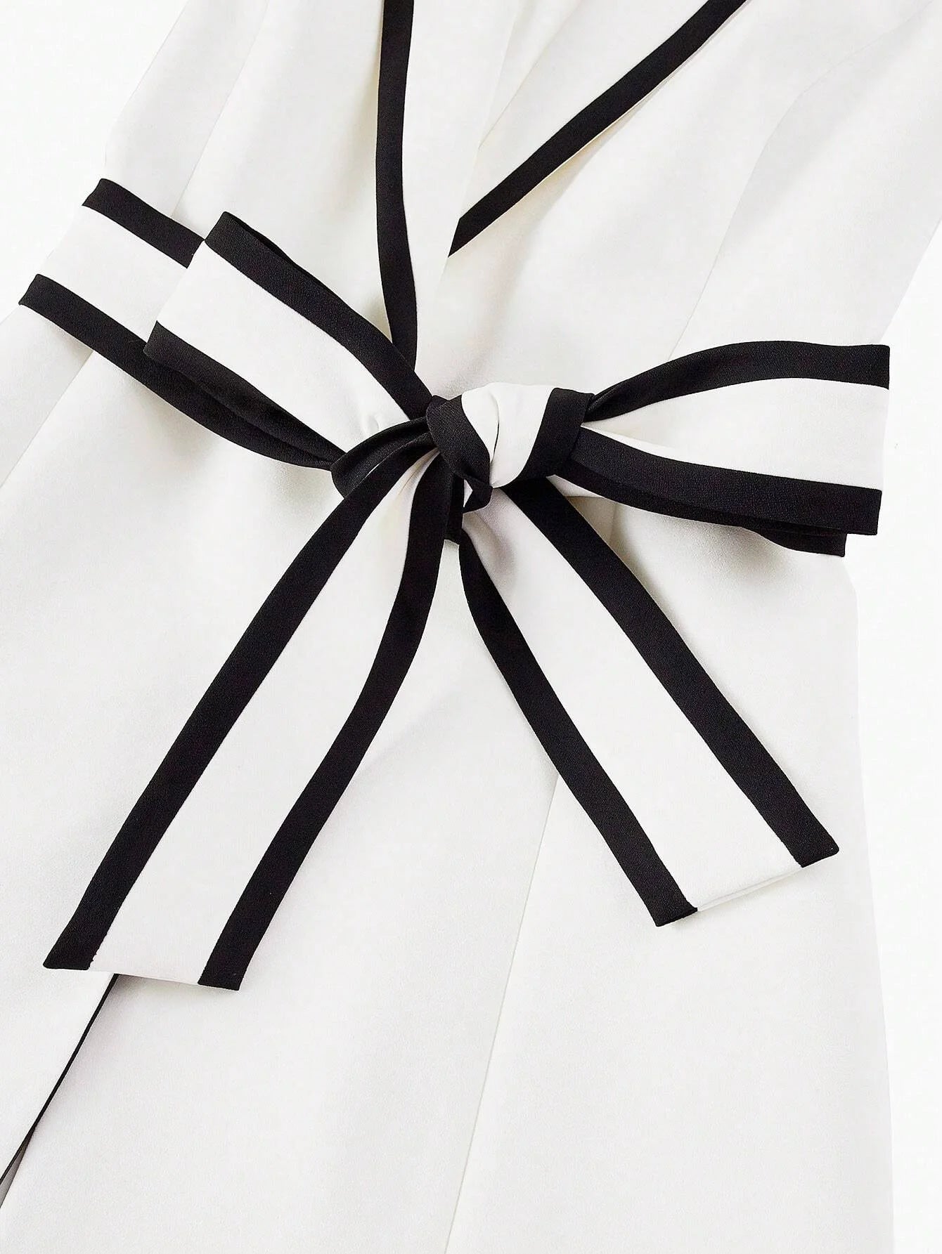 PREMIUM CONTRAST PIPING PEAK COLLAR BELTED WAISTCOAT