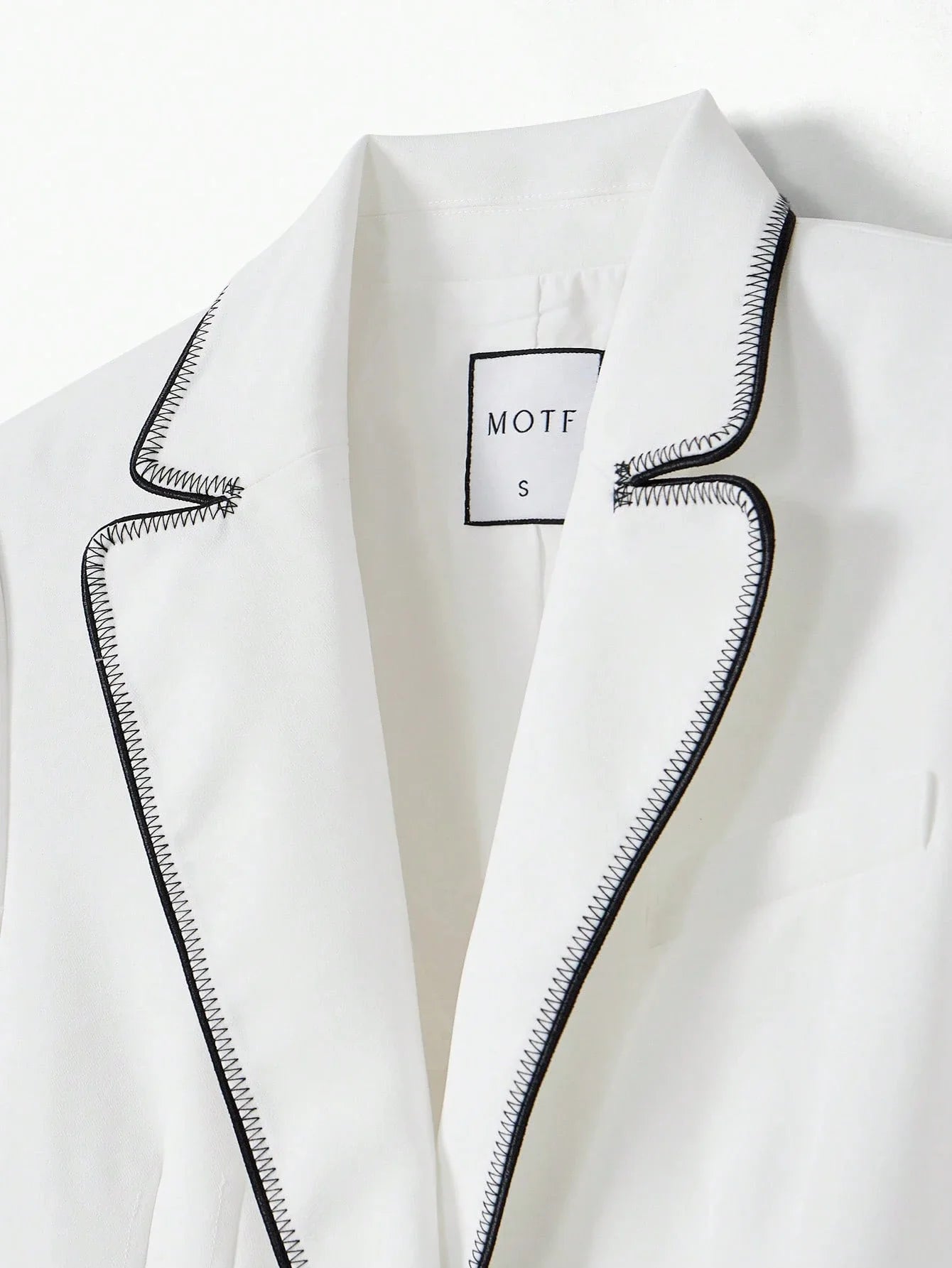 PREMIUM CONTRAST TRIM SINGLE BUTTON BLAZER