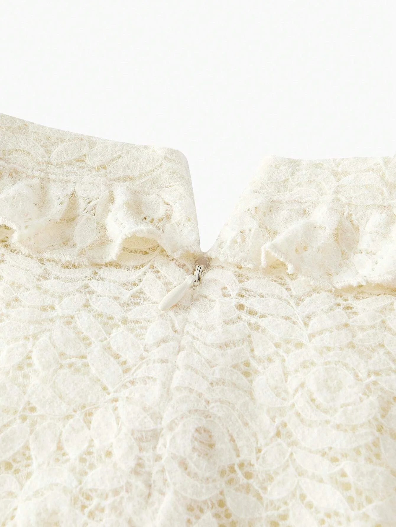 PREMIUM ELEGANT LACE BISHOP SLEEVE DRESS