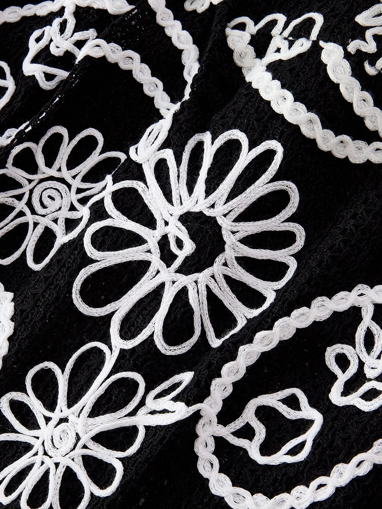 PREMIUM EMBROIDERY CONTRAST LACE DRESS