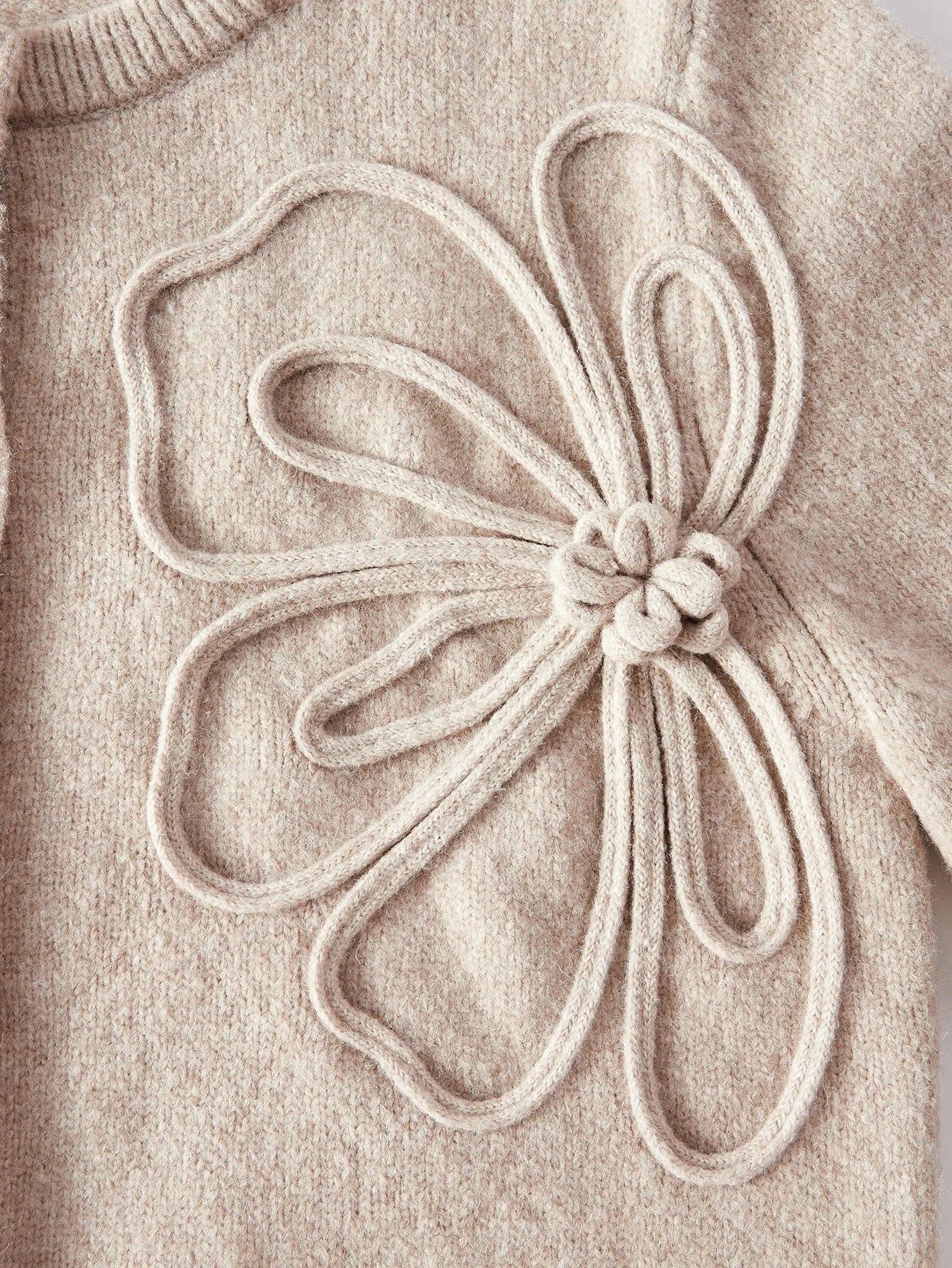 PREMIUM EMBROIDERY FLORAL PATTERN BUTTON PLACKET CARDIGAN