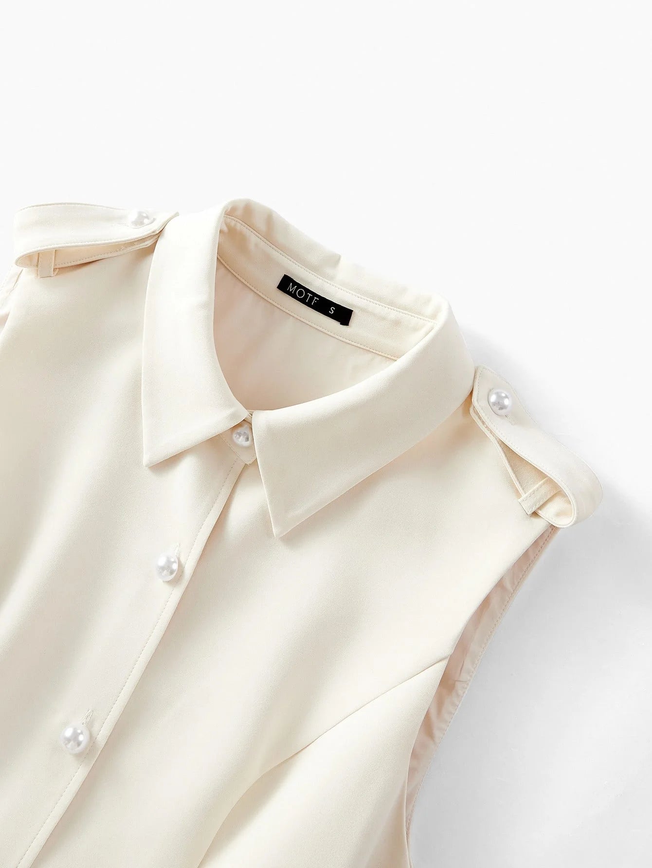 PREMIUM FAUX PEARL BUTTON BELTED DRESS