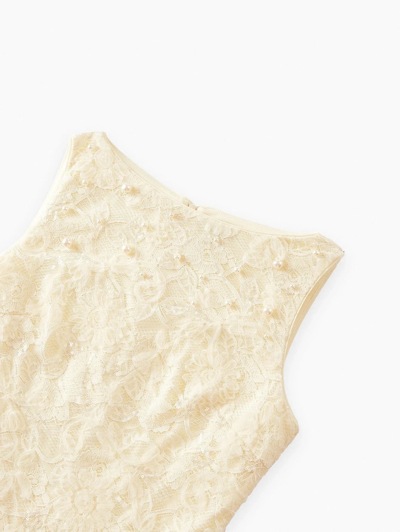 PREMIUM FAUX PEARL DETAIL PLEATED DRESS