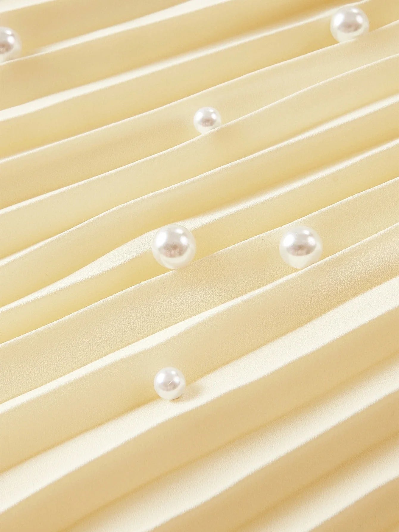 PREMIUM FAUX PEARL DETAIL PLEATED DRESS