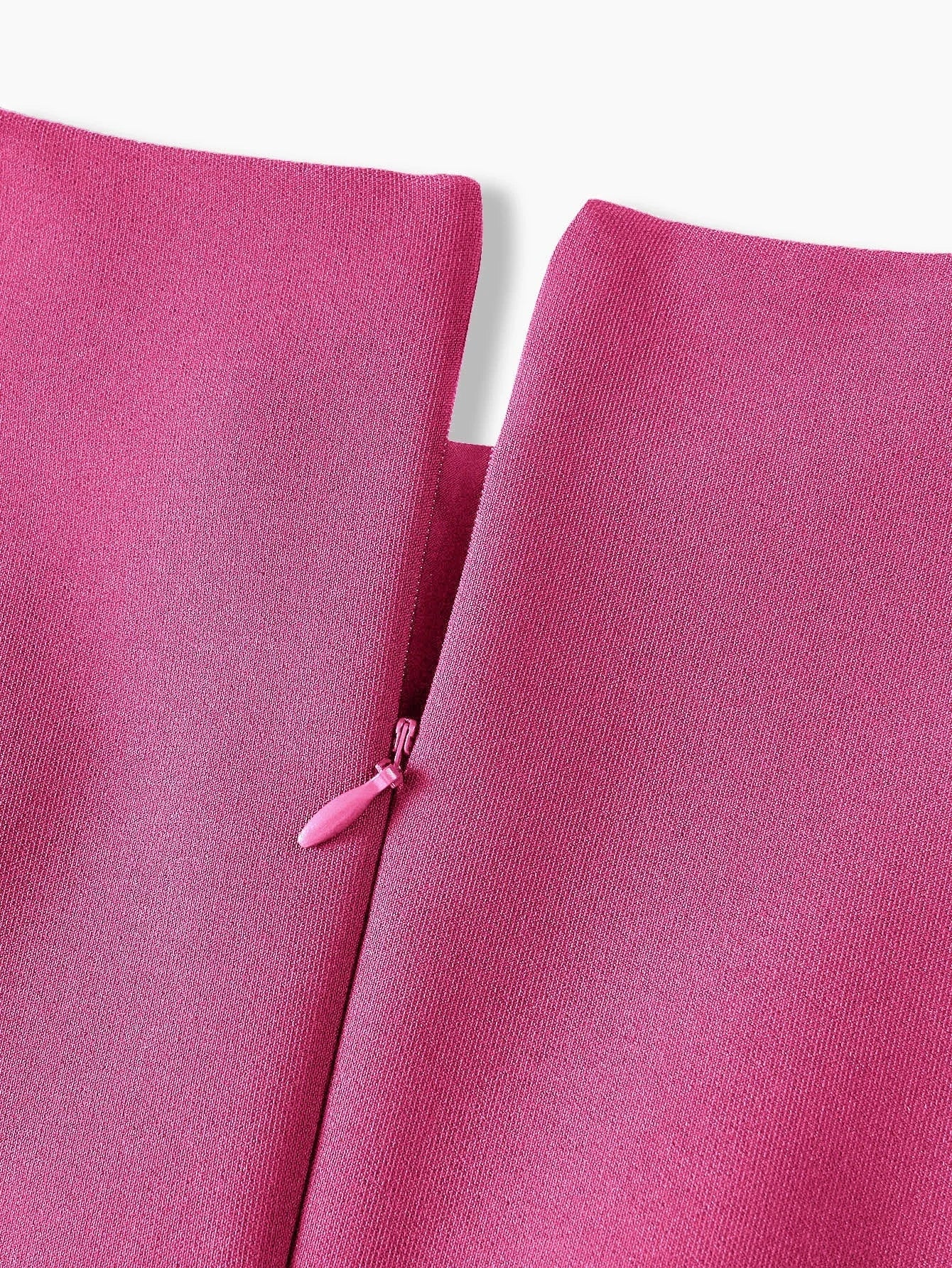 PREMIUM FITTED SLEEVELESS DRESS