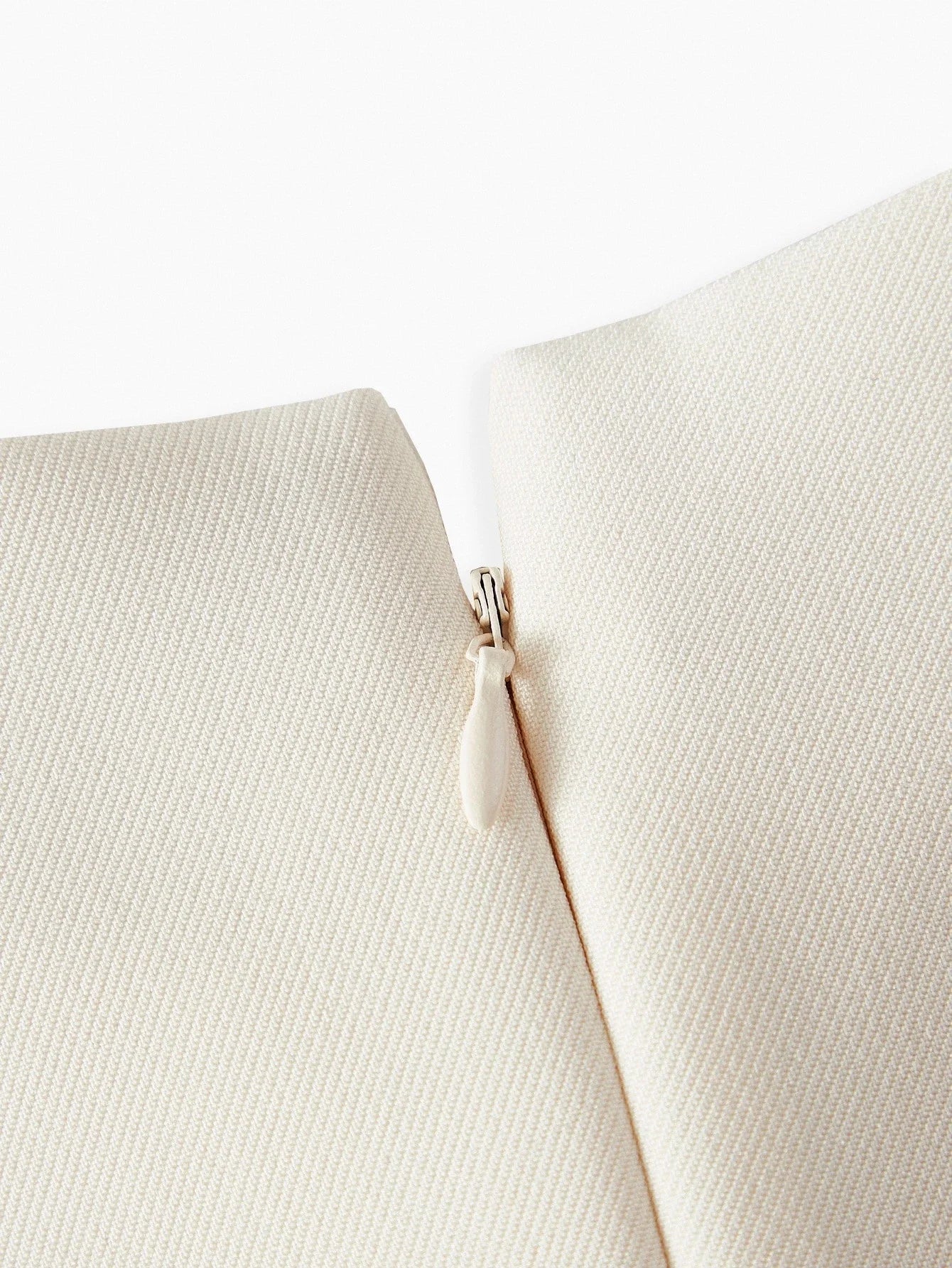 PREMIUM FLAP DETAIL FLOWY HEM 2 IN 1 BUCKLE BELTED DRESS