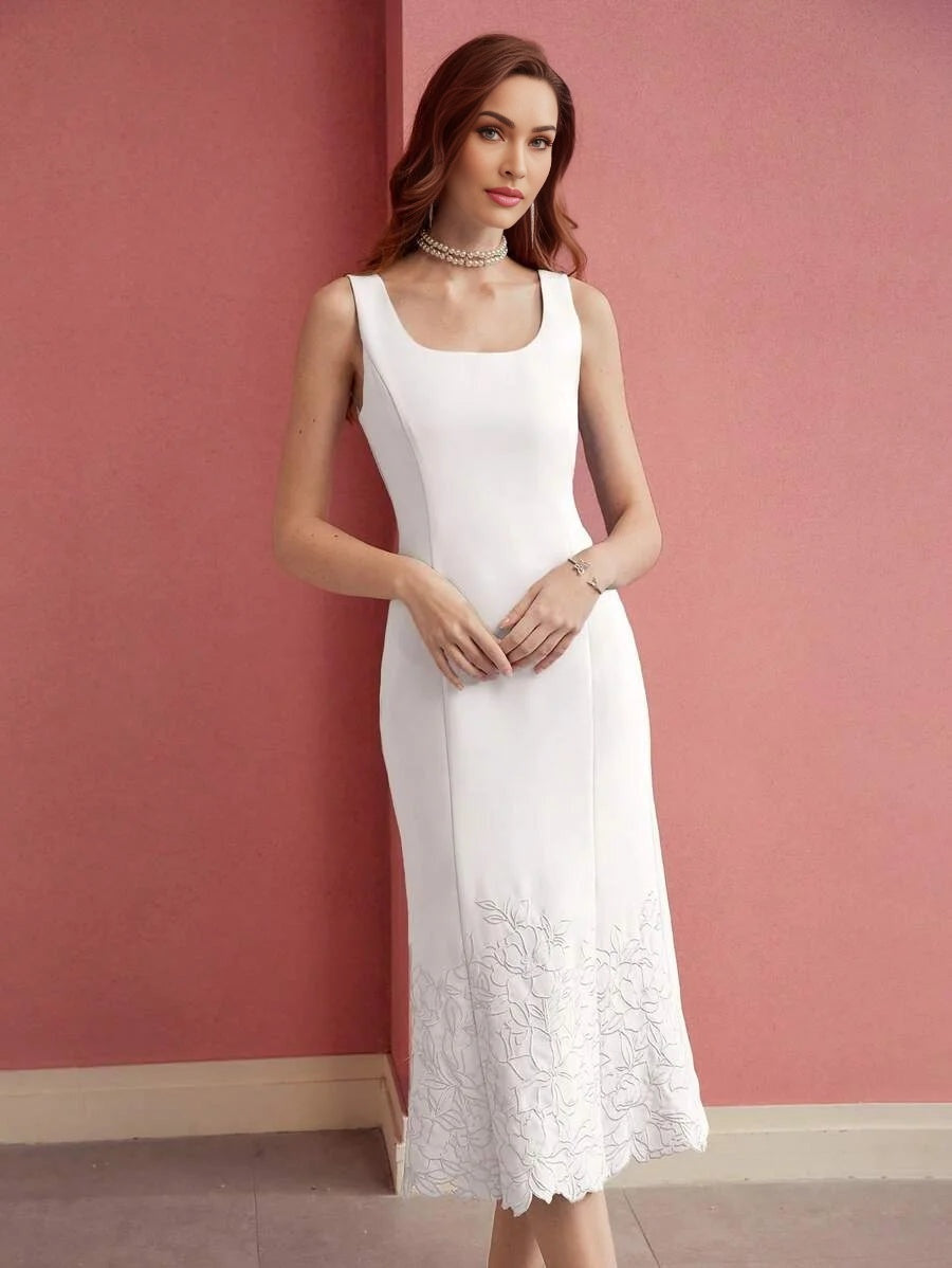 PREMIUM FLORAL EMBROIDERED FITTED MERMAID HEM DRESS