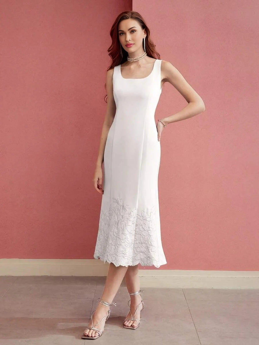 PREMIUM FLORAL EMBROIDERED FITTED MERMAID HEM DRESS