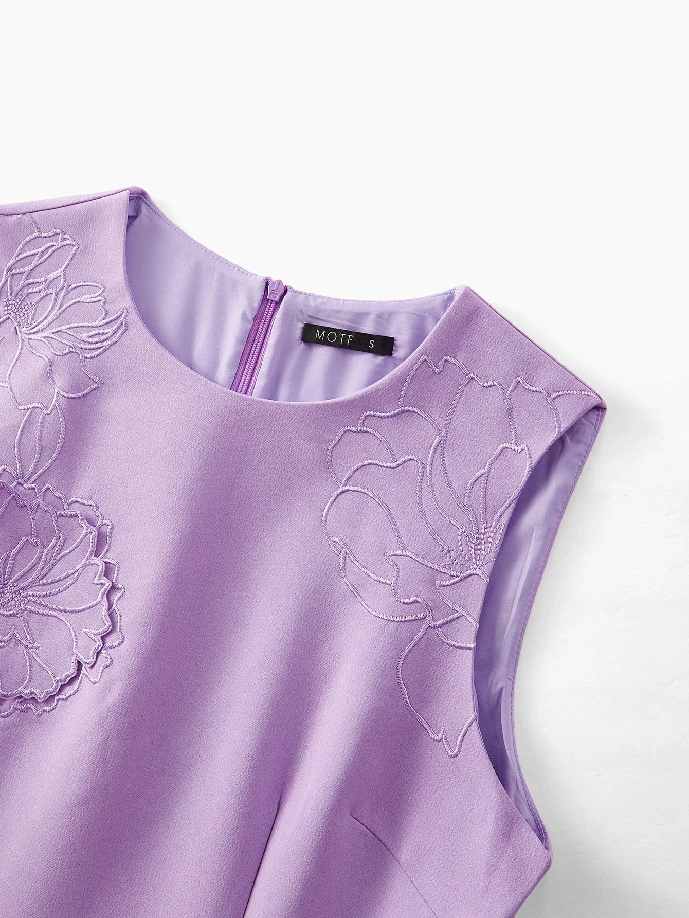 PREMIUM FLORAL EMBROIDERED SLEEVELESS DRESS