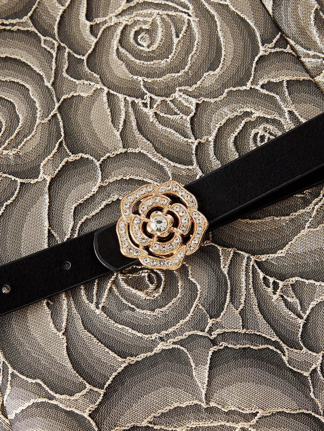 PREMIUM FLORAL JACQUARD FLARED DRESS