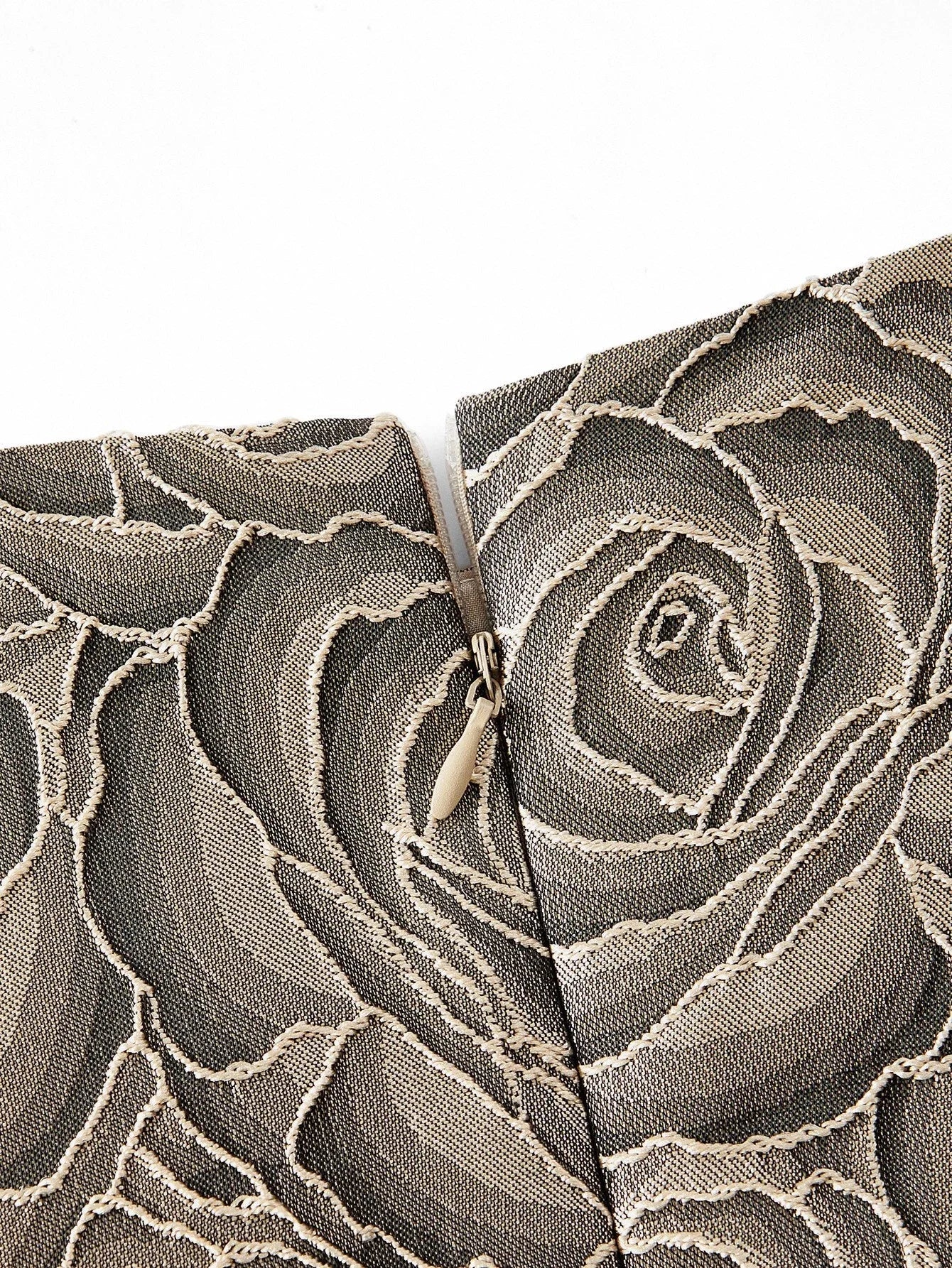 PREMIUM FLORAL JACQUARD FLARED DRESS