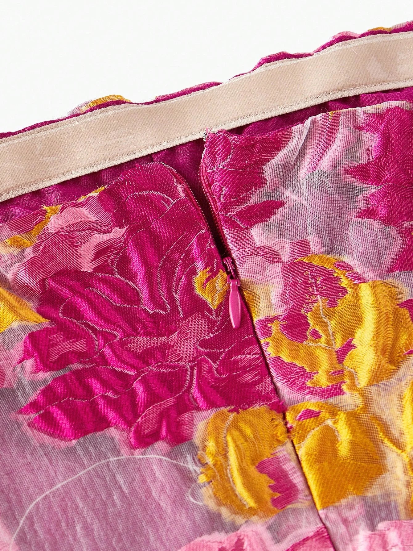 PREMIUM FLORAL JACQUARD TUBE DRESS