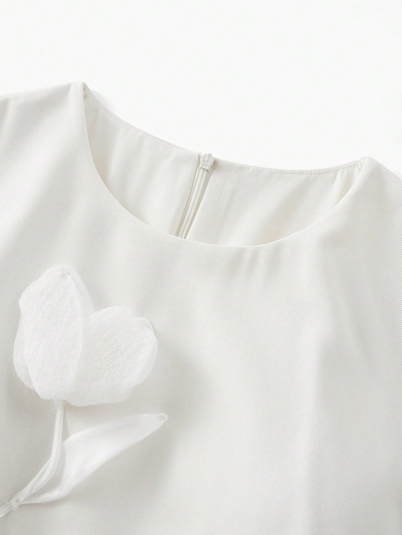 PREMIUM FLORAL PATCHED SHORT SLEEVE DRESS