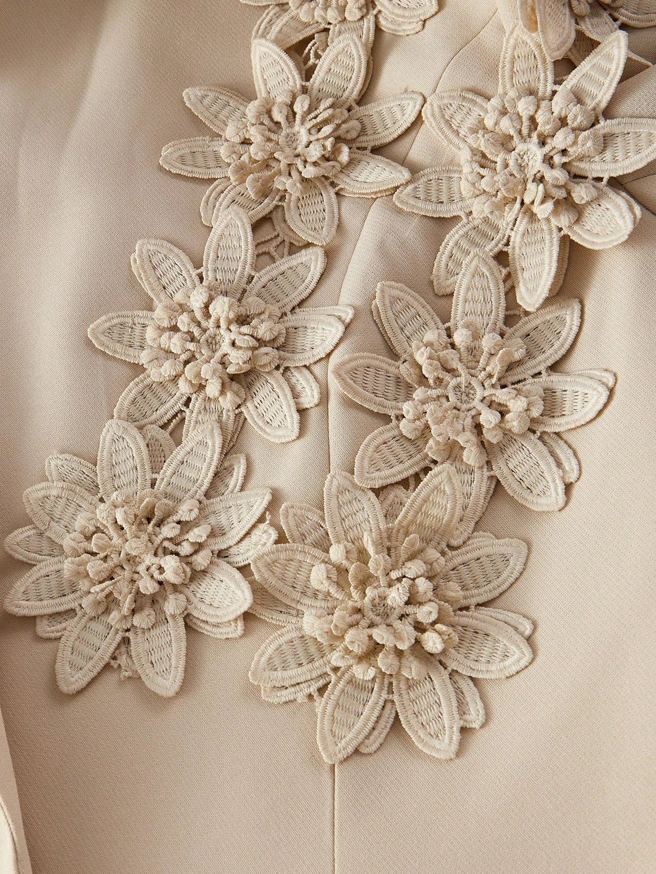 PREMIUM FLORAL PATCHED STRUCTURED BLAZER